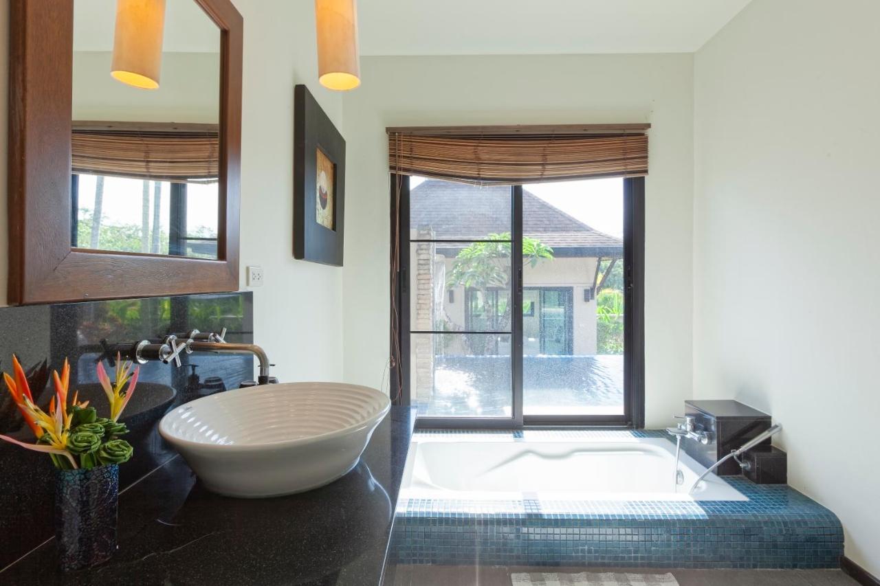 Foxtail Palm Villa Rawai エクステリア 写真